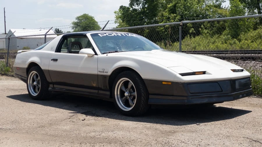 1983 Pontiac Firebird Trans Am 3rd Gen - Image 5 of 13