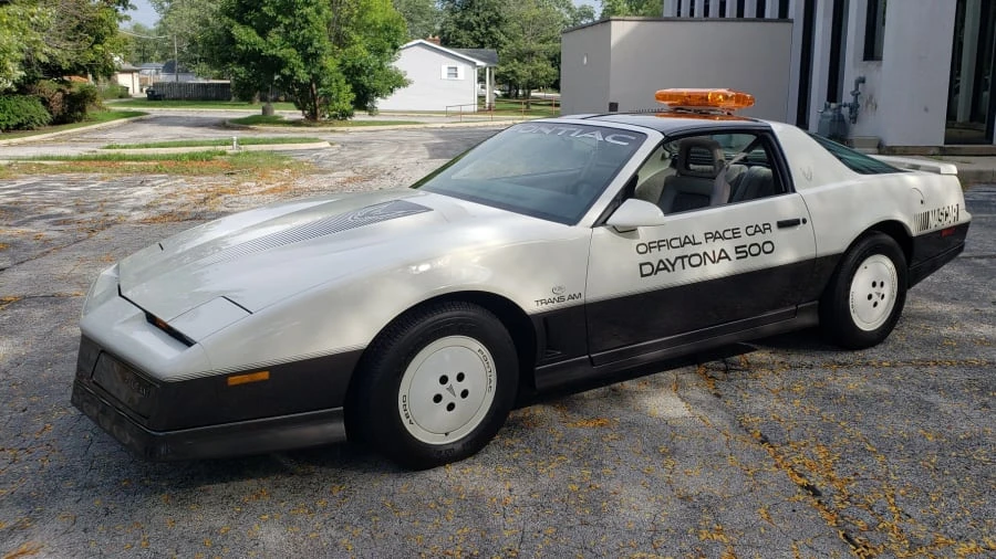 1983 Pontiac Firebird Trans Am 3rd Gen - Image 9 of 12