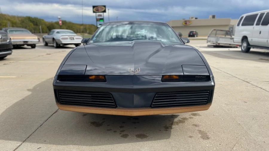 1983 Pontiac Firebird Trans Am 3rd Gen - Image 4 of 18