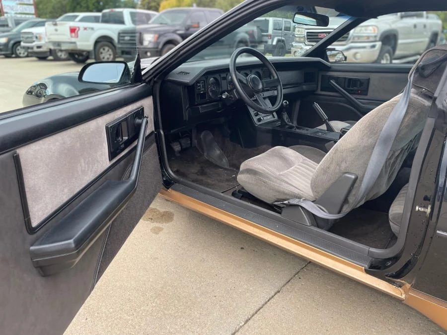 1983 Pontiac Firebird Trans Am 3rd Gen - Image 11 of 18