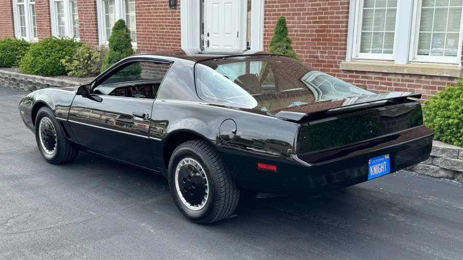 1983 Pontiac Firebird Trans Am 3rd Gen - Image 3 of 10