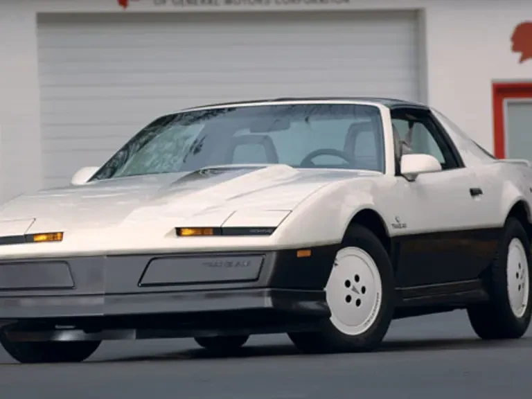 1983 Pontiac Firebird Trans Am 3rd Gen - Image 6 of 6