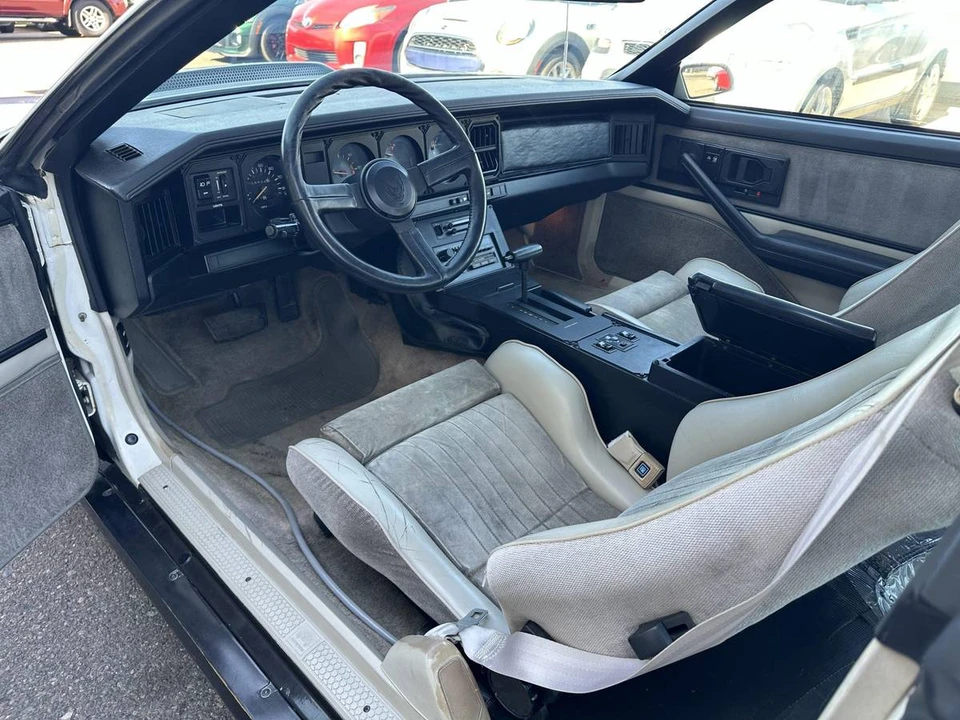 1983 Pontiac Firebird Trans Am 3rd Gen - Image 10 of 24