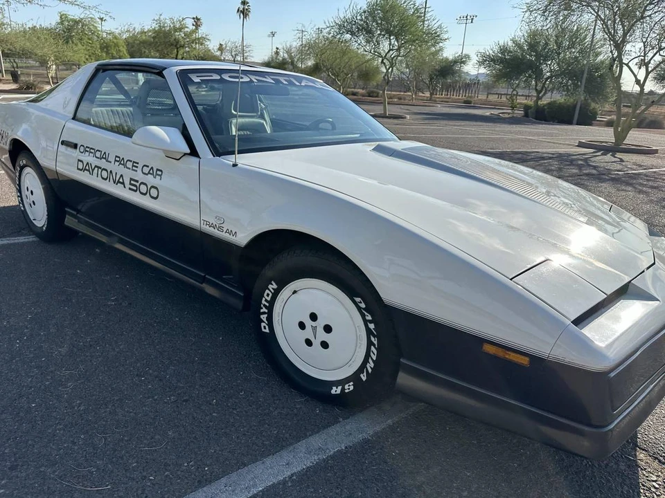 1983 Pontiac Firebird Trans Am 3rd Gen - Image 2 of 24