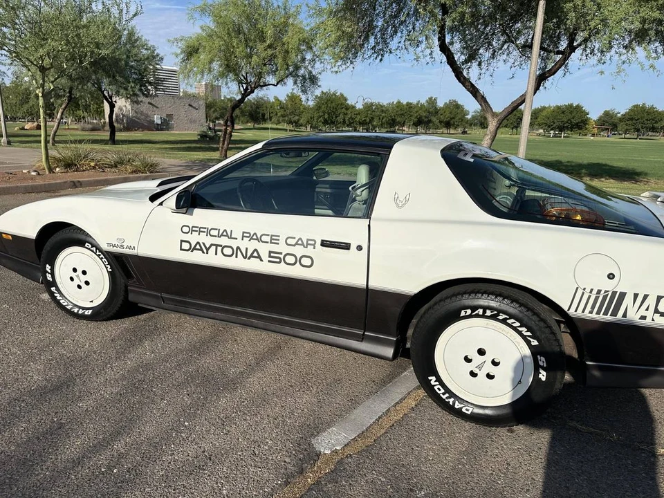 1983 Pontiac Firebird Trans Am 3rd Gen - Image 4 of 24
