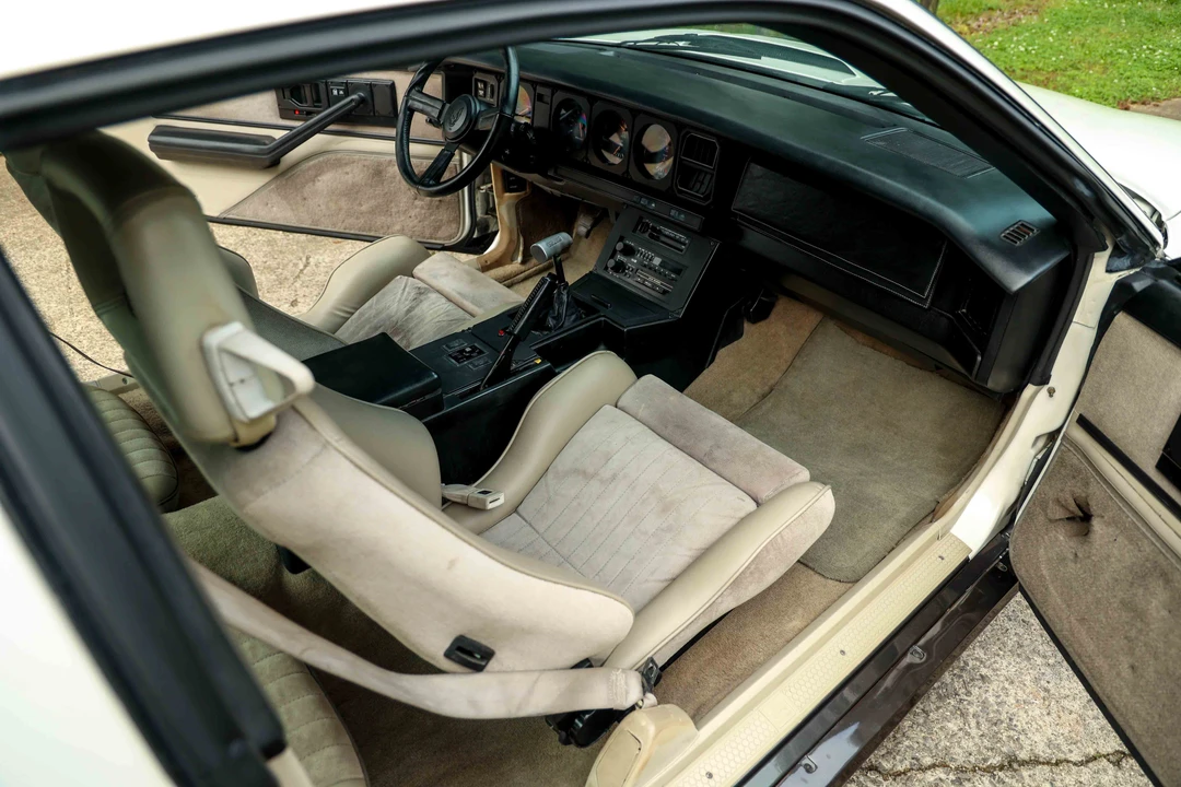 1983 Pontiac Firebird Trans Am 3rd Gen - Image 29 of 31