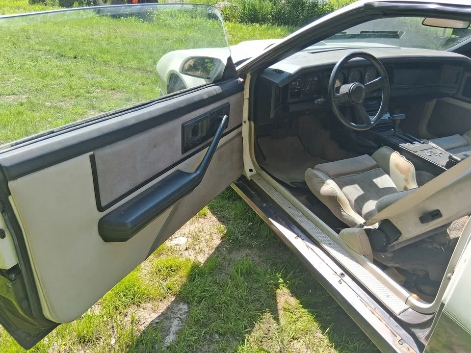 1983 Pontiac Firebird Trans Am 3rd Gen - Image 5 of 20