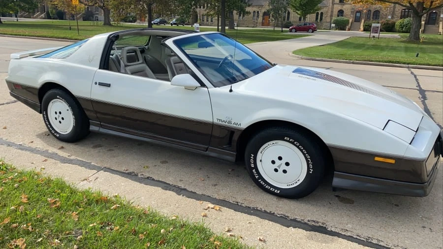 1983 Pontiac Firebird Trans Am 3rd Gen - Image 2 of 8