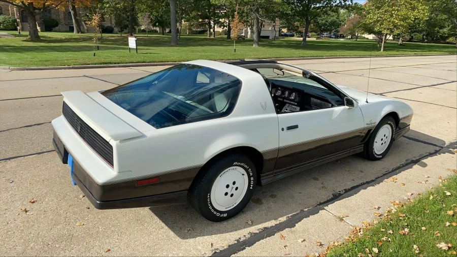 1983 Pontiac Firebird Trans Am 3rd Gen - Image 7 of 8