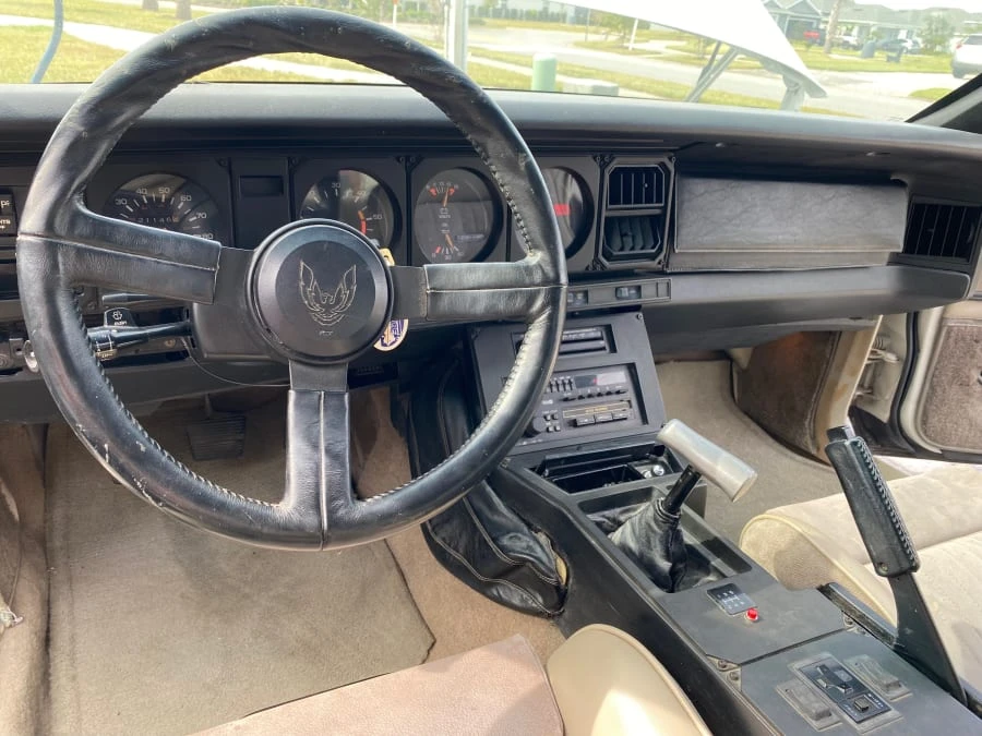 1983 Pontiac Firebird Trans Am 3rd Gen - Image 10 of 31