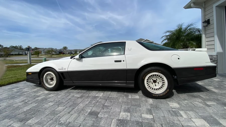 1983 Pontiac Firebird Trans Am 3rd Gen - Image 2 of 31