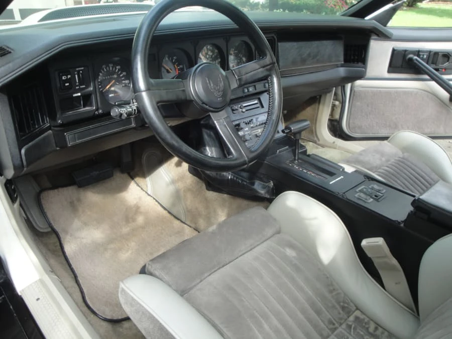 1983 Pontiac Firebird Trans Am 3rd Gen - Image 3 of 12