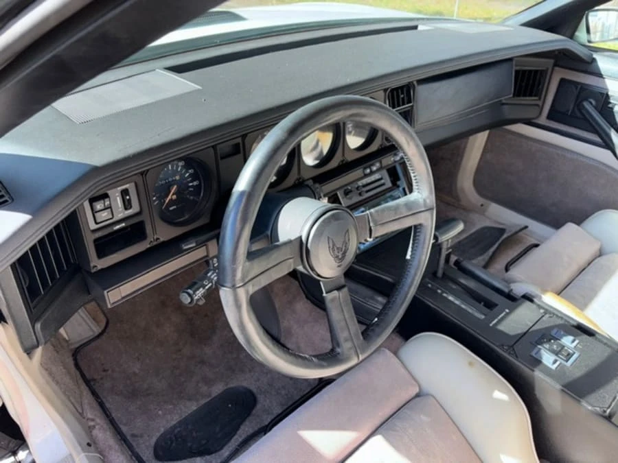 1983 Pontiac Firebird Trans Am 3rd Gen - Image 9 of 17