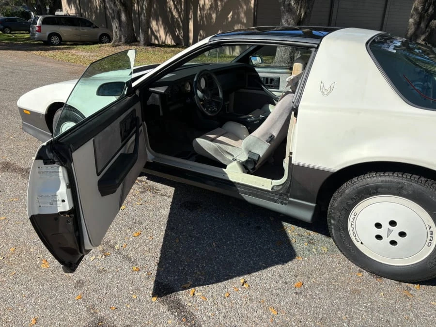 1983 Pontiac Firebird Trans Am 3rd Gen - Image 14 of 17