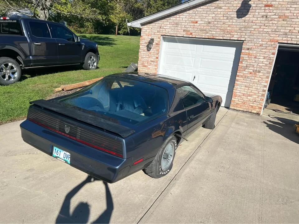 1983 Pontiac Firebird Trans Am 3rd Gen - Image 5 of 5
