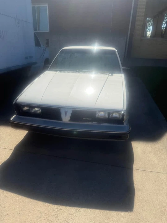 1983 Pontiac G6 - Image 2 of 8