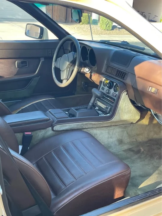 1983 Porsche 944 - Image 8 of 10
