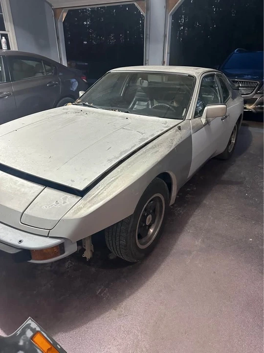 1983 Porsche 944 - Image 6 of 11
