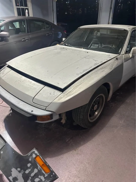 1983 Porsche 944 - Image 5 of 11