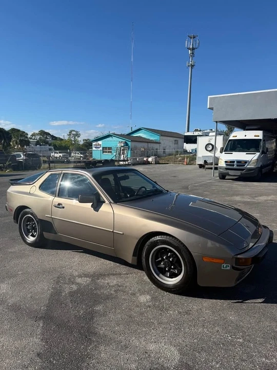 1983 Porsche 944 - Image 3 of 20