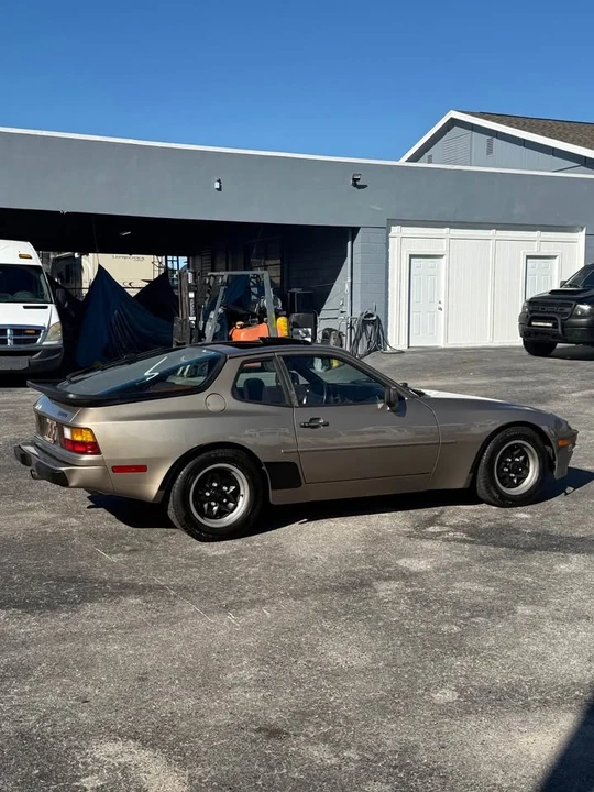 1983 Porsche 944 - Image 5 of 20