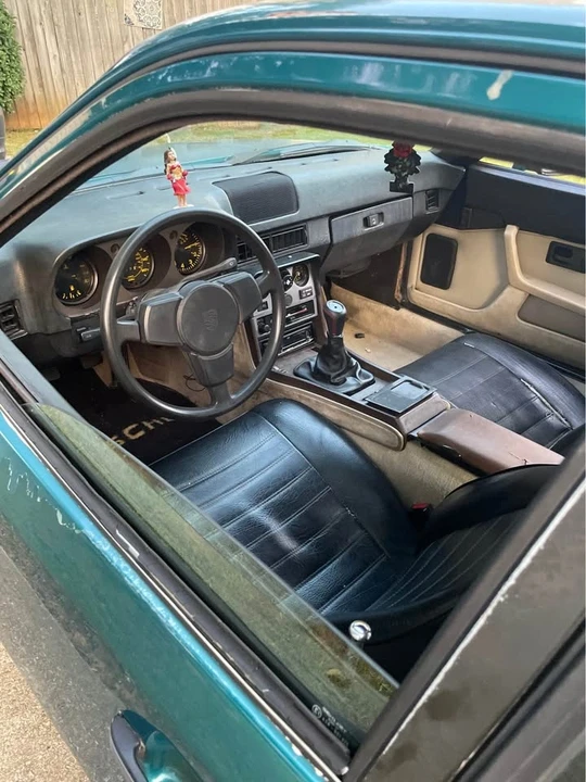1983 Porsche 944 - Image 4 of 5