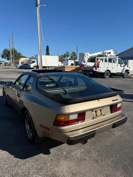 1983 Porsche 944 - Image 9 of 20