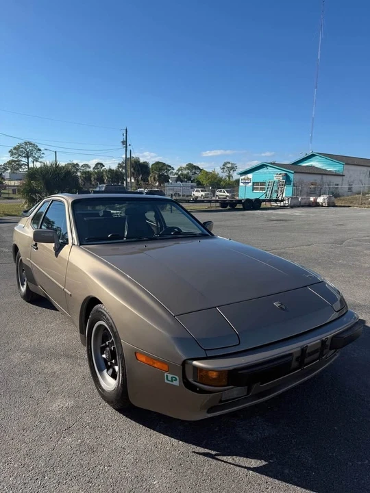 1983 Porsche 944 - Image 2 of 20