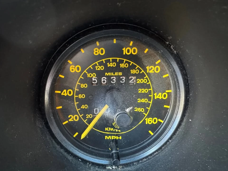 1983 Porsche 944 - Image 5 of 10