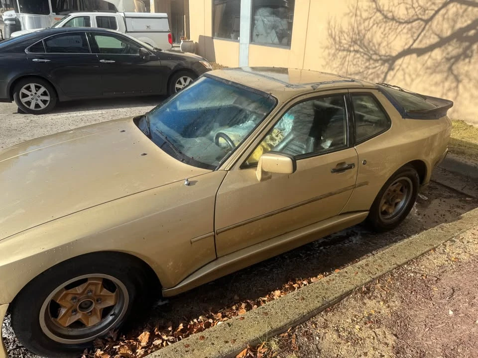 1983 Porsche 944 - Image 2 of 7