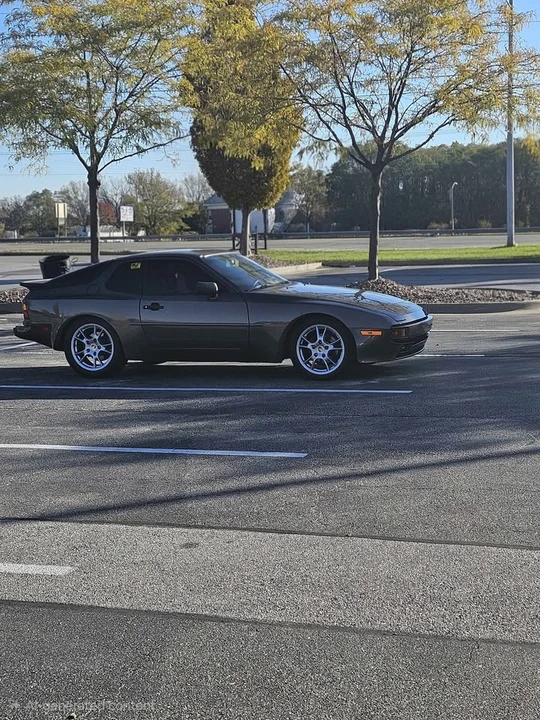 1983 Porsche 944 - Image 2 of 9