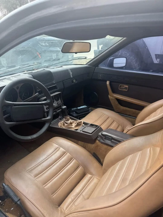 1983 Porsche 944 - Image 9 of 14
