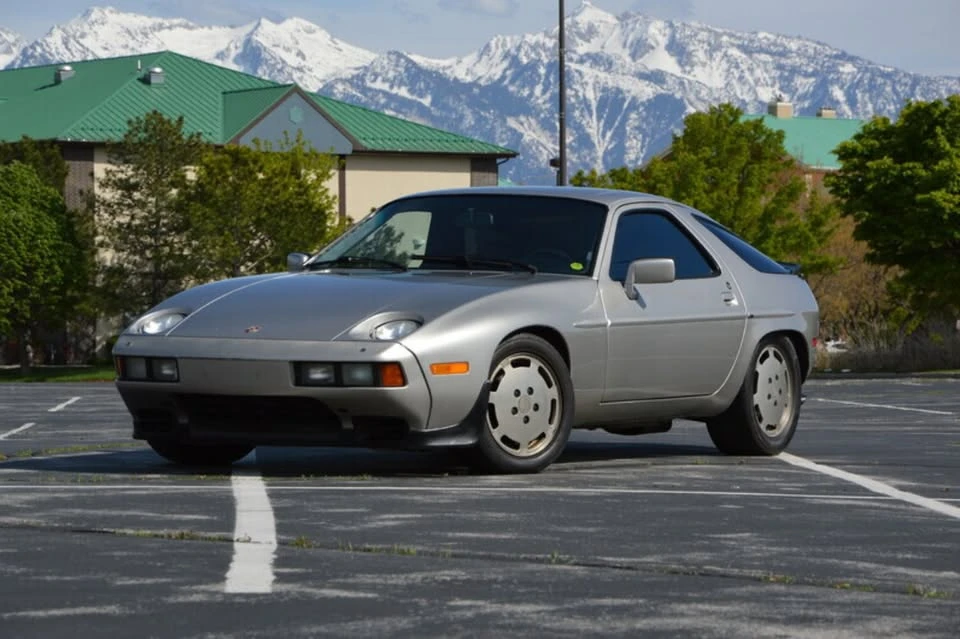 1983 Porsche 928 - Image 2 of 11