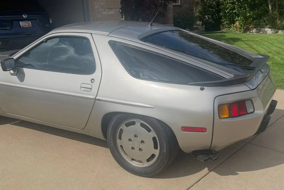 1983 Porsche 928 - Image 5 of 11