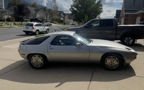 1983 Porsche 928 - Image 3 of 11