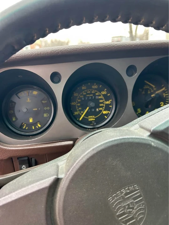 1983 Porsche 944 - Image 8 of 10
