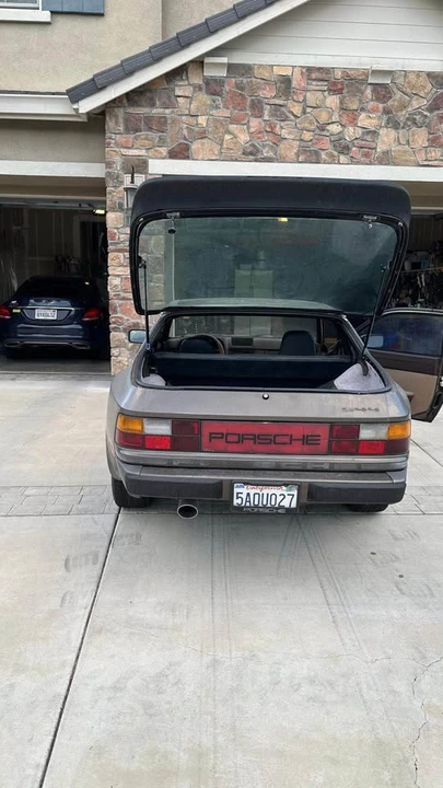 1983 Porsche 944 - Image 4 of 18