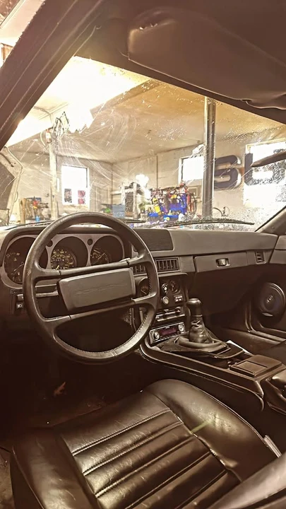 1983 Porsche 944 - Image 8 of 10