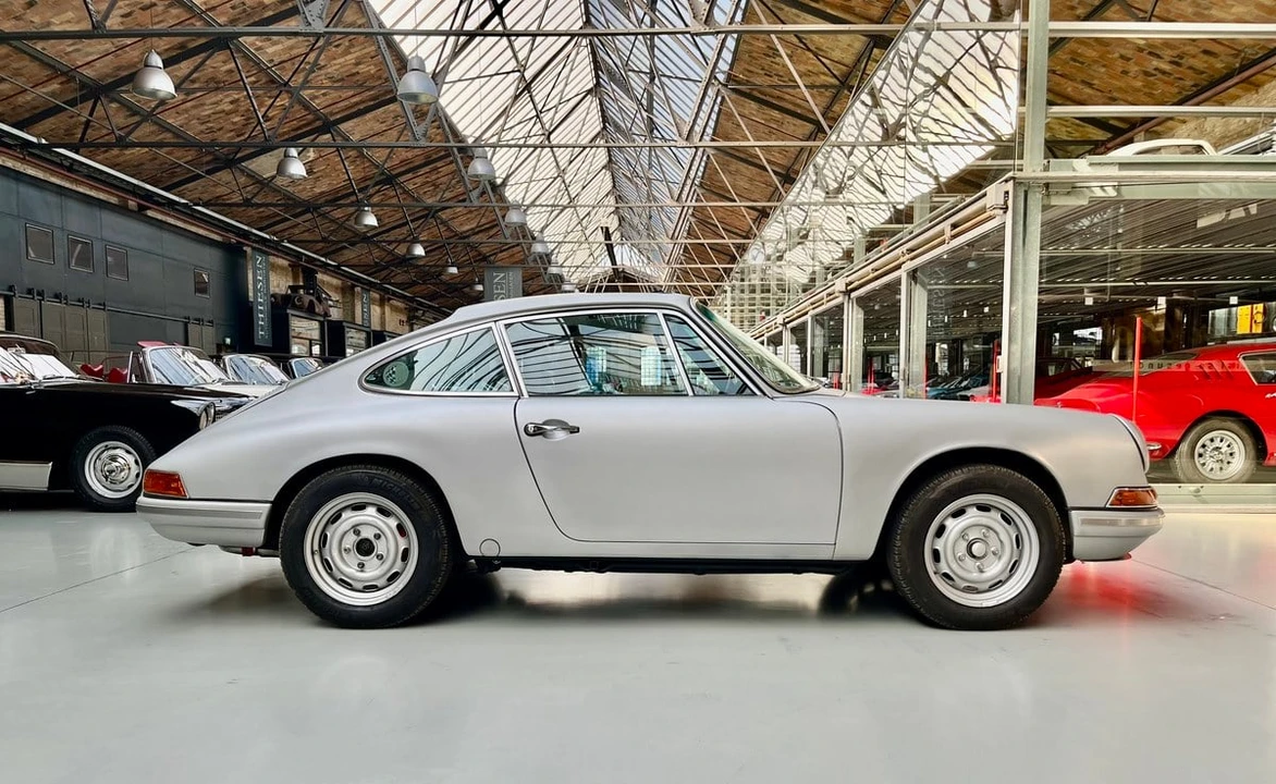 1983 Porsche 911 Carrera 3.2 - Image 29 of 30