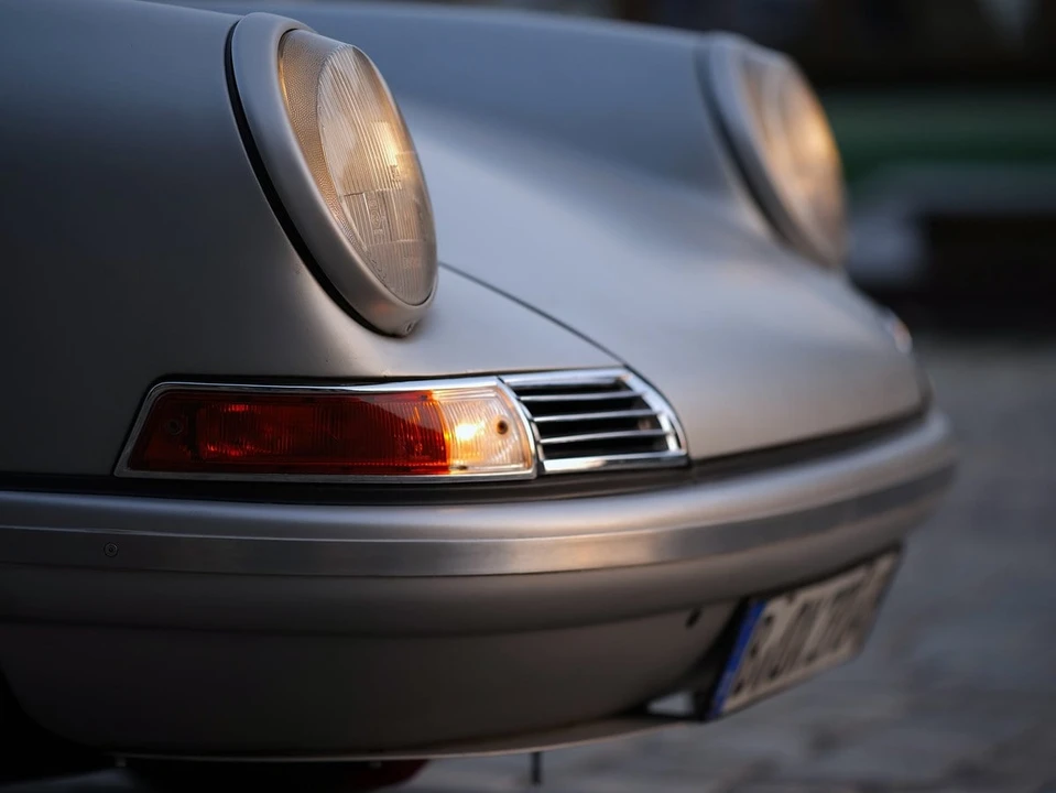 1983 Porsche 911 Carrera 3.2 - Image 13 of 30