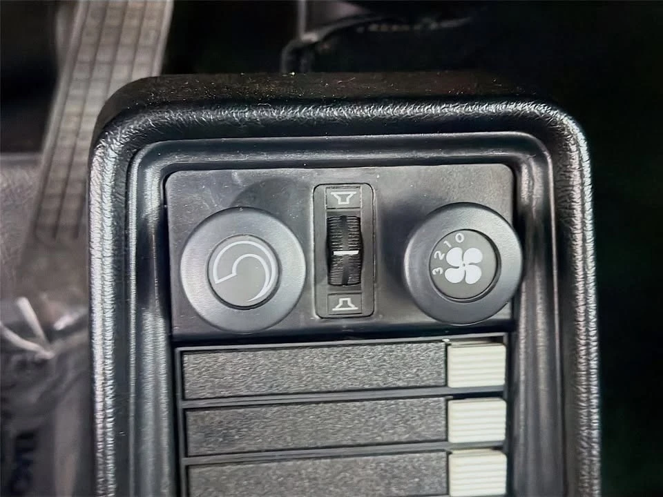 1983 Porsche 911 Carrera SC - Image 11 of 20