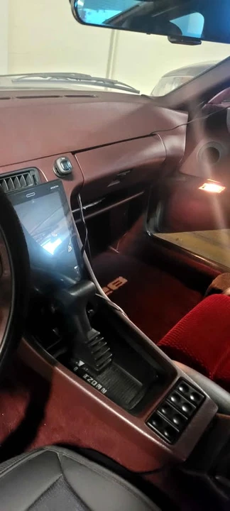1983 Porsche 928 - Image 13 of 20