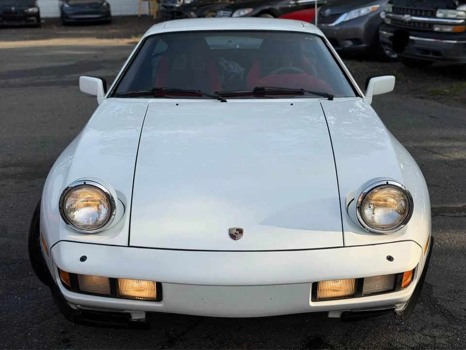 1983 Porsche 928 - Image 9 of 14