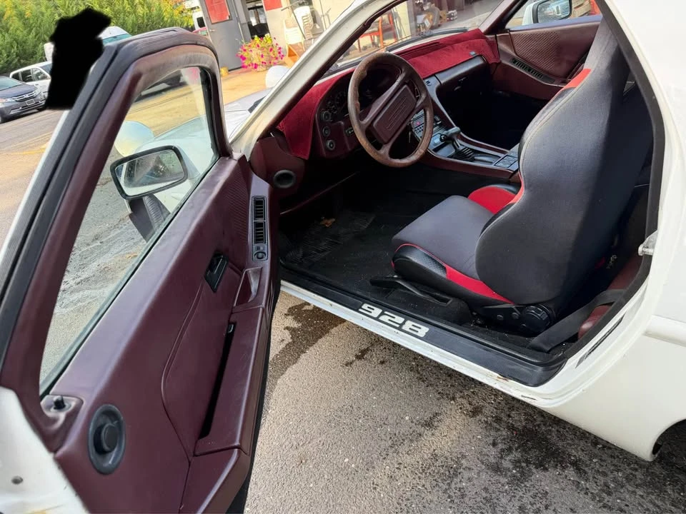 1983 Porsche 928 - Image 12 of 14