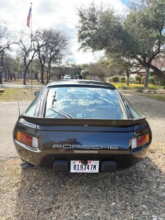 1983 Porsche 928 - Image 4 of 11