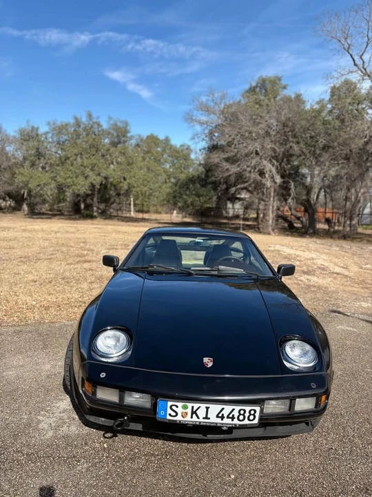 1983 Porsche 928 - Image 5 of 11