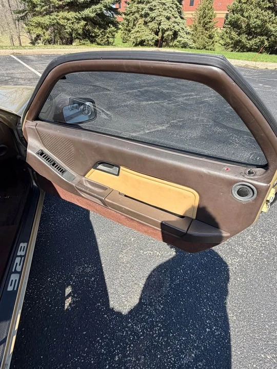 1983 Porsche 928 S - Image 12 of 17