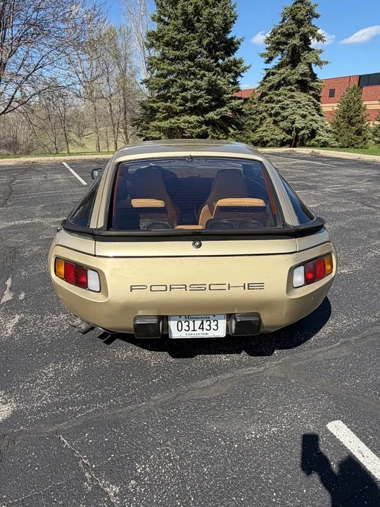 1983 Porsche 928 S - Image 7 of 17
