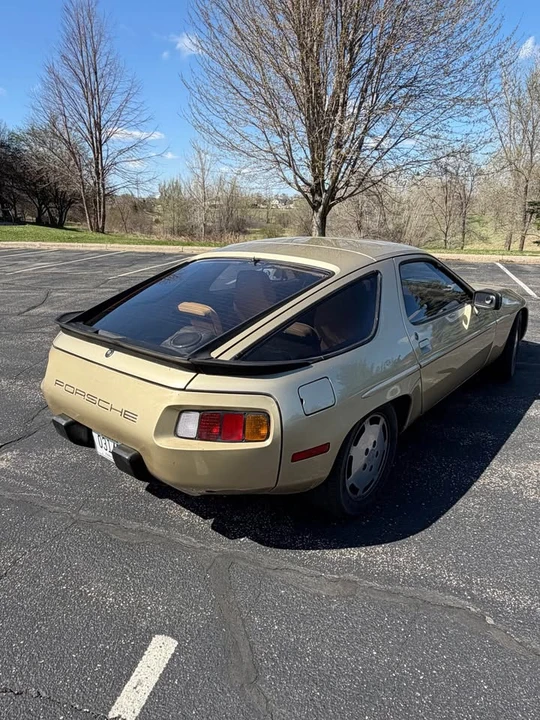 1983 Porsche 928 S - Image 6 of 17
