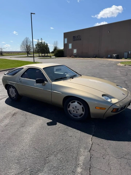 1983 Porsche 928 S - Image 4 of 17